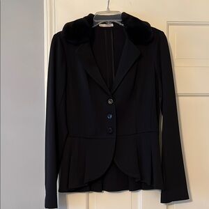 Elegant Black Women's Jacket with Faux Fur Collar